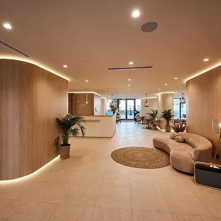 Tropicana - Infinity Pool & Lägenhet