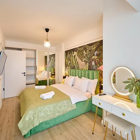 Tropicana - Infinity Pool &