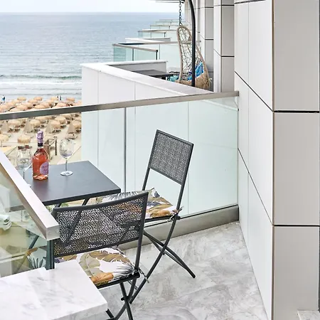 Tropicana - Infinity Pool & *