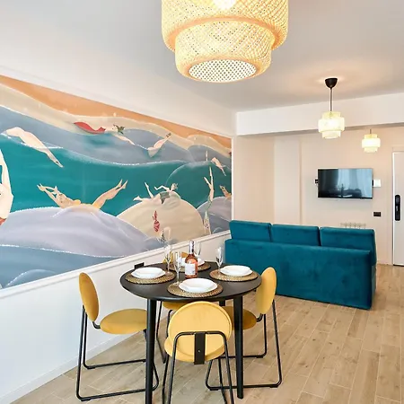 Tropicana - Infinity Pool & Năvodari