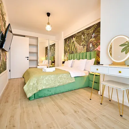 Tropicana - Infinity Pool & * Năvodari