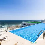Northbay In Infinity Pool & Apartament