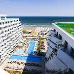 Northbay In Infinity Pool & Apartment Navodari