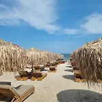 Northbay In Infinity Pool & Apartment Navodari