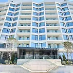 Northbay In Infinity Pool & Apartment Navodari