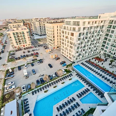 Northbay In Infinity Pool &