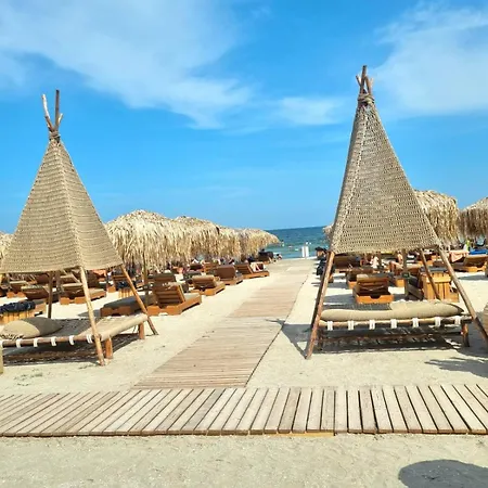 Northbay In Infinity Pool & Năvodari