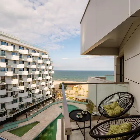 Northbay - Infinity Pool & Năvodari