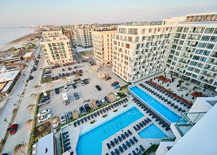 Northbay - Infinity Pool &