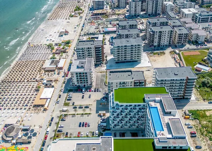 Northbay - Infinity Pool &