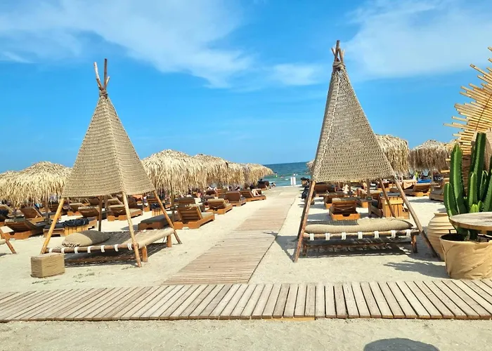 Northbay - Infinity Pool & Năvodari