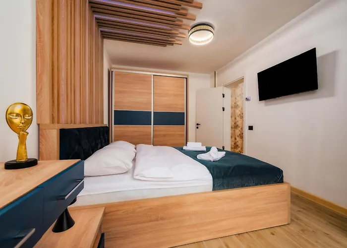 Northbay - Infinity Pool & Apartment Năvodari