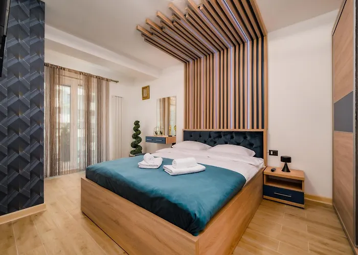 Northbay - Infinity Pool & Năvodari